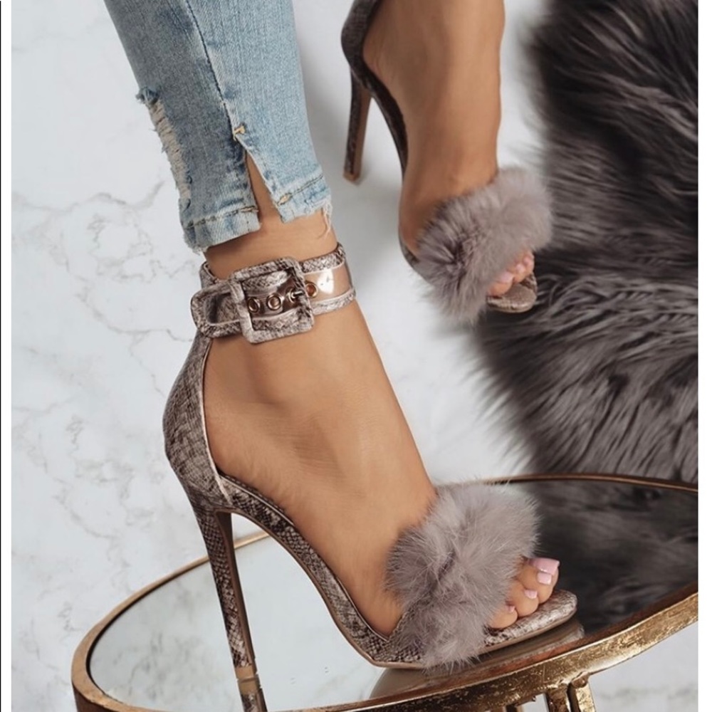 Snake print puff toe heel